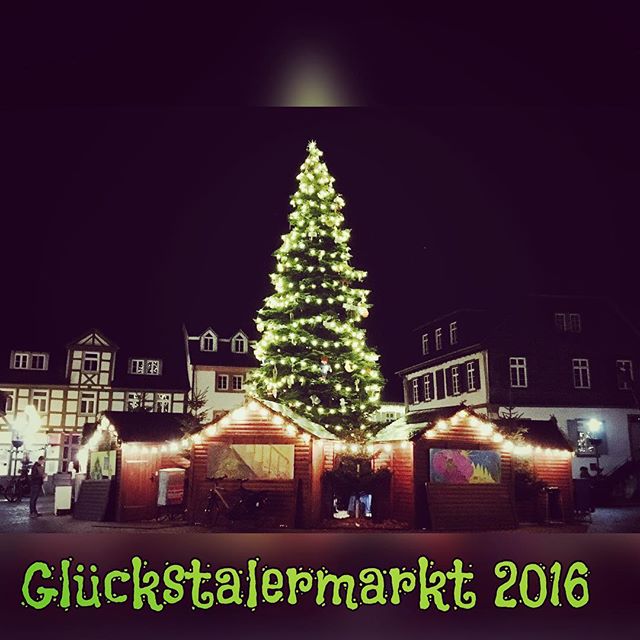 Glückstalermarkt 2016 #glückstalermarkt #kleinerfeinerweihnachtsmarkt #dieburg #confuegodieburg #tollerbaum #schönesflair